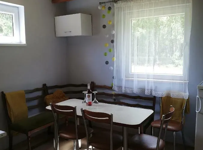 Semesterbostad Kaszubska Dolina Pieciu Stawow